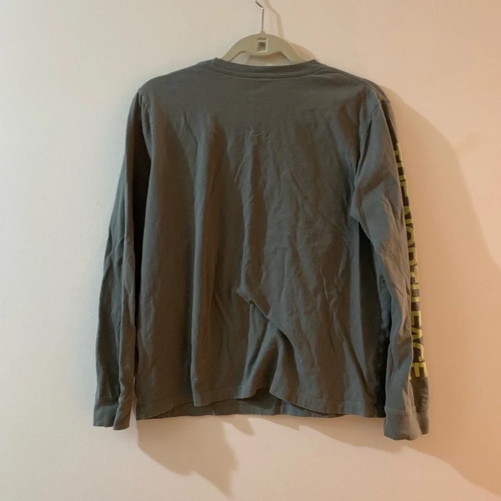 North Face grey long sleeve tee shirt size medium - Picture 5 of 7